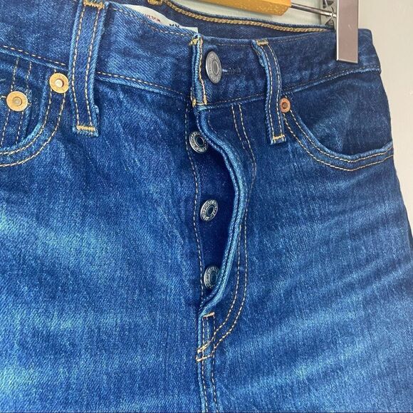 Levi’s Blue Dark-Wash Wedgie Button-Fly High-Rise Jeans Size 26 - Picture 3 of 8
